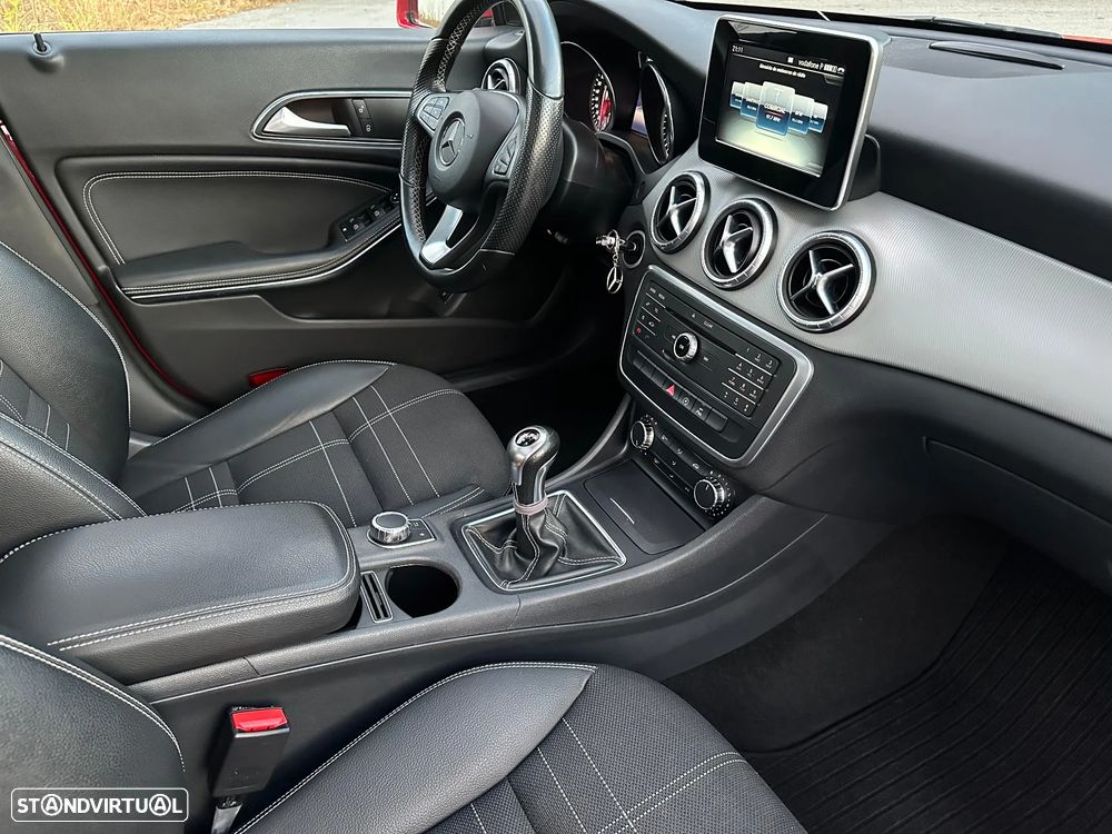 Mercedes-Benz CLA 180 d Urban - 25