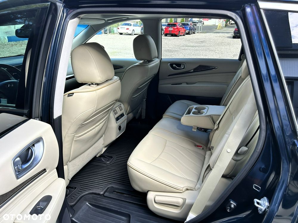 Infiniti QX60 - 16