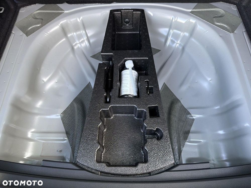 Skoda Karoq 1.5 TSI ACT Sportline DSG - 25