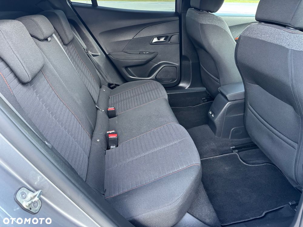 Peugeot 2008 PureTech 130 EAT8 Active - 12