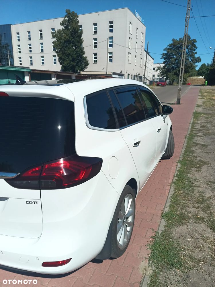Opel Zafira 2.0 CDTI Cosmo - 4