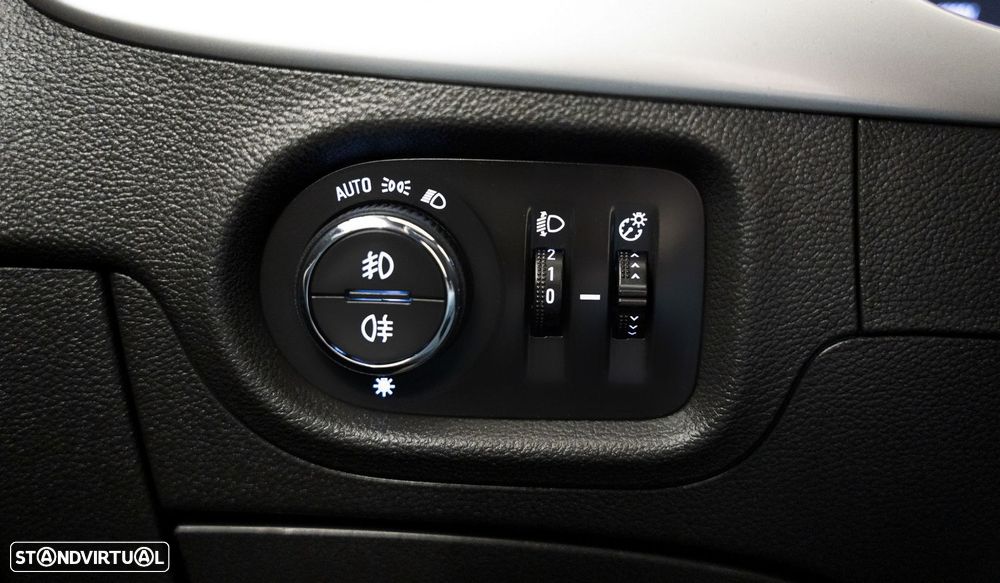 Opel Astra 1.2 T GS Line S/S - 11