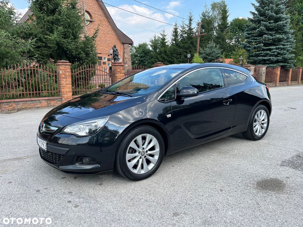 Opel Astra 2012 photo 3