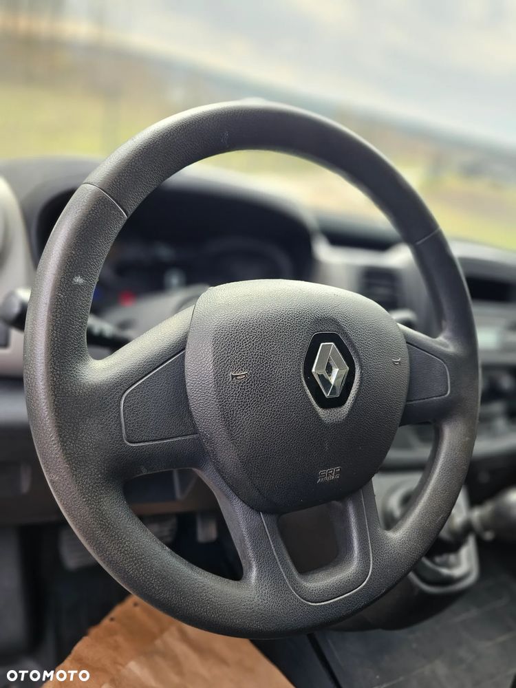 Renault Trafic - 13