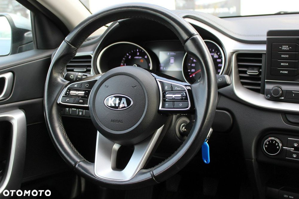 Kia Ceed 1.6 CRDi mHEV M - 19