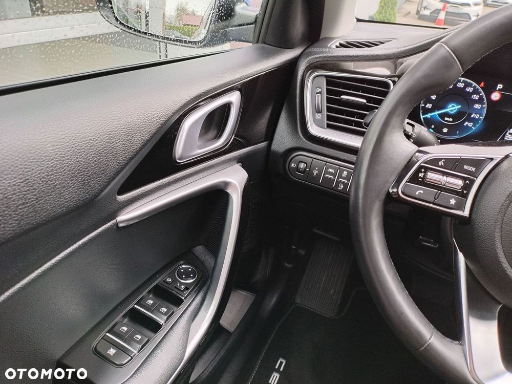 Kia Ceed 1.6 GDI PHEV Business Line DCT - 23