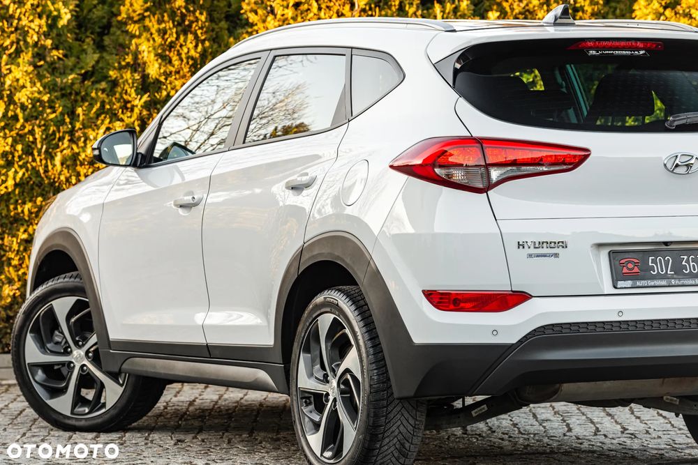 Hyundai Tucson blue 1.7 CRDi 2WD Style - 16