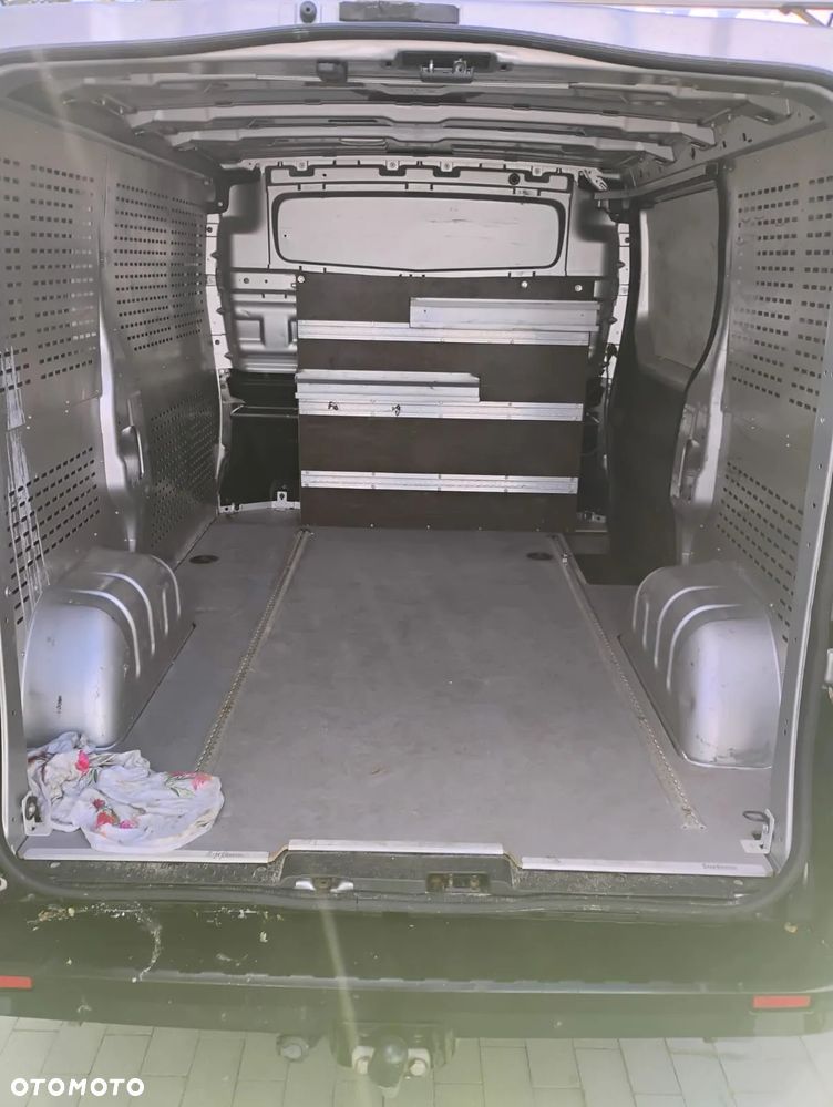 Opel VIVARO - 11