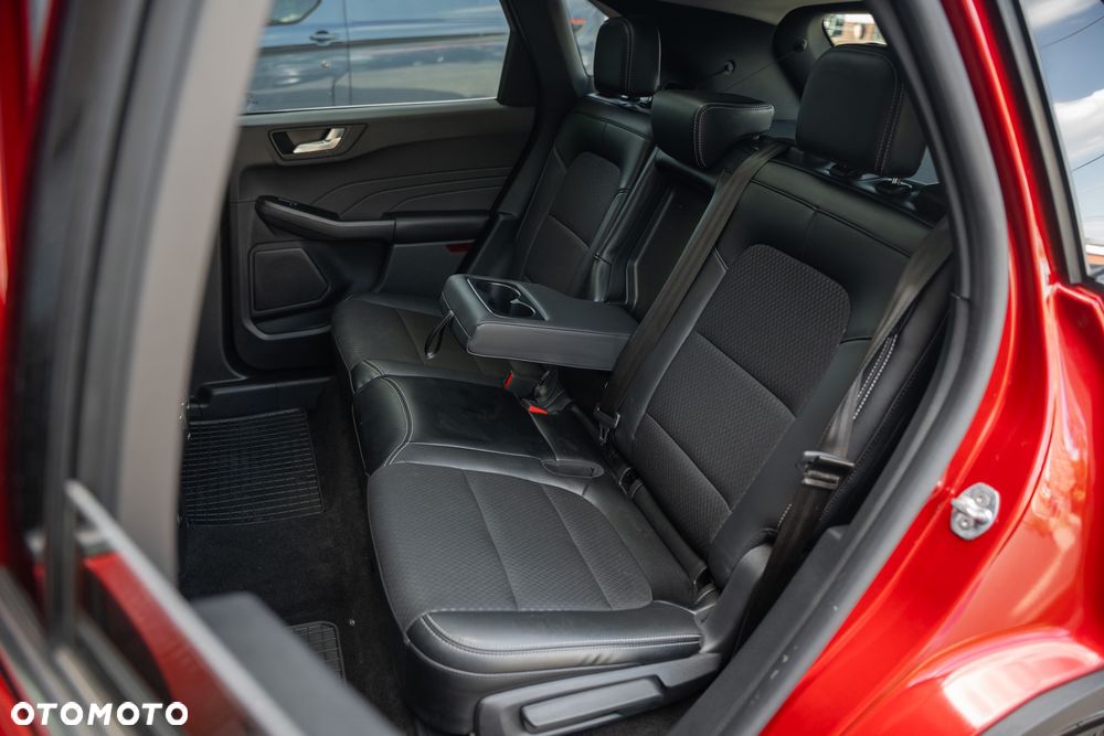 Ford Kuga 2.5P PHEV FWD ST-Line - 35