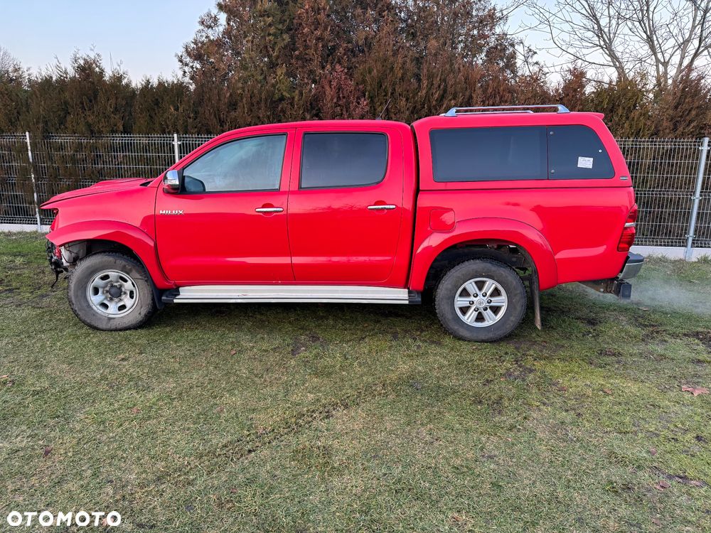 Toyota Hilux 4x4 Double Cab Life - 8