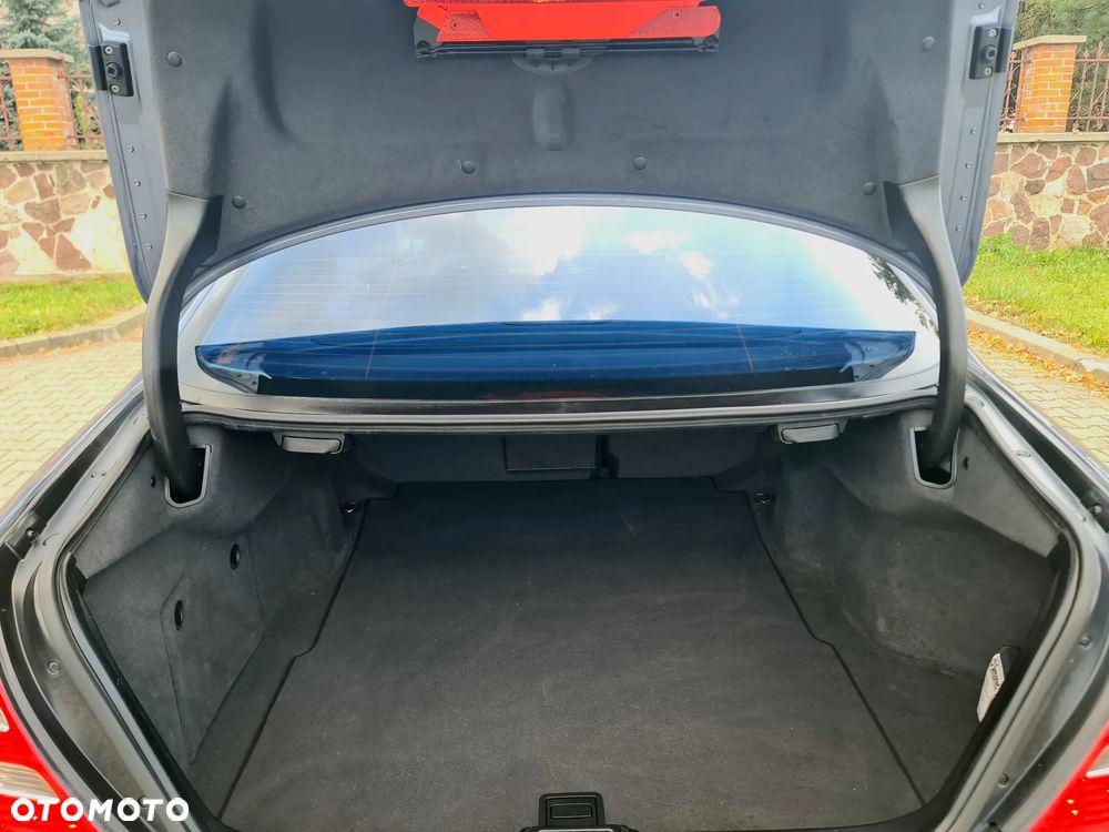 Mercedes-Benz Klasa E 320 T Avantgarde - 36