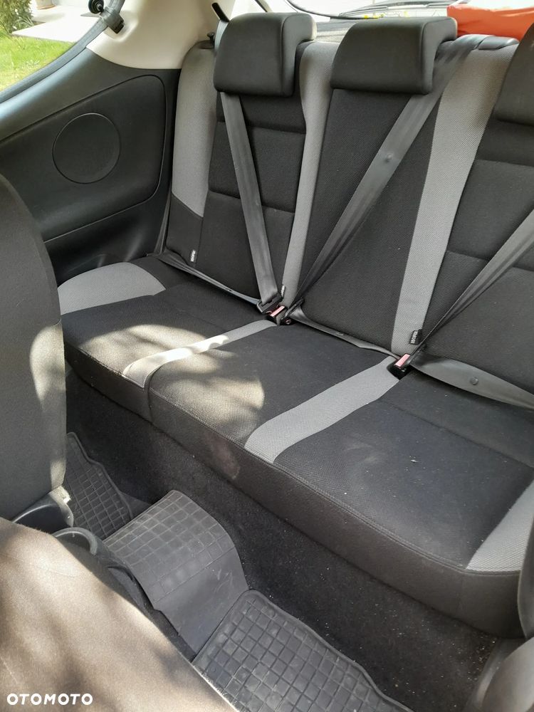 Peugeot 207 1.4 16V Trendy - 8