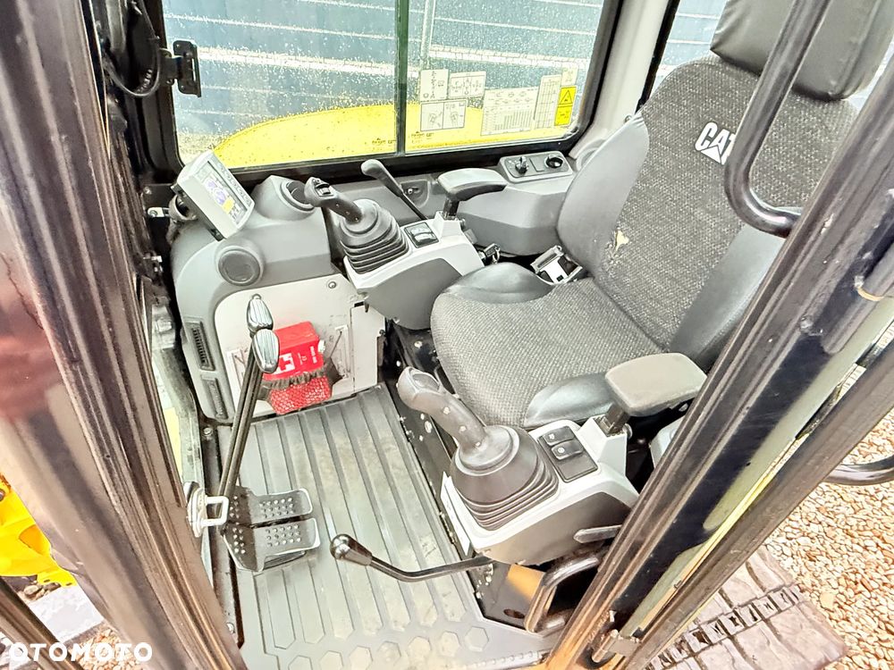 Caterpillar * Sprowadzona  * CAT 305.5 E CR  * Minikoparka  * Caterpillar - 13