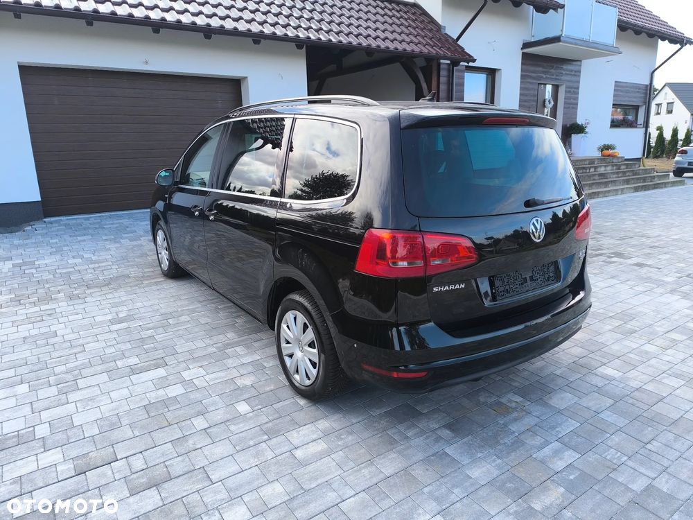 Volkswagen Sharan 2.0 TDI Comfortline DSG - 4