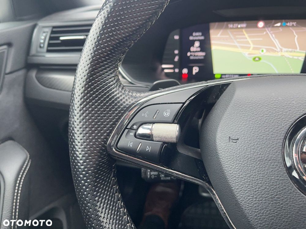 Skoda Superb 2.0 TDI SCR Sportline DSG - 23