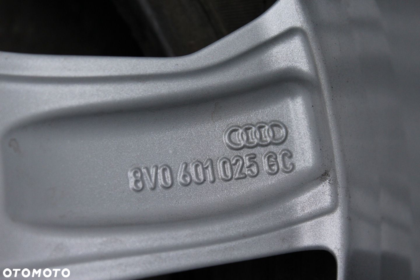 ORYG AUDI A3 8V0 17cali 5x112 ET43 7,5J Q3 A4 A6 - 8