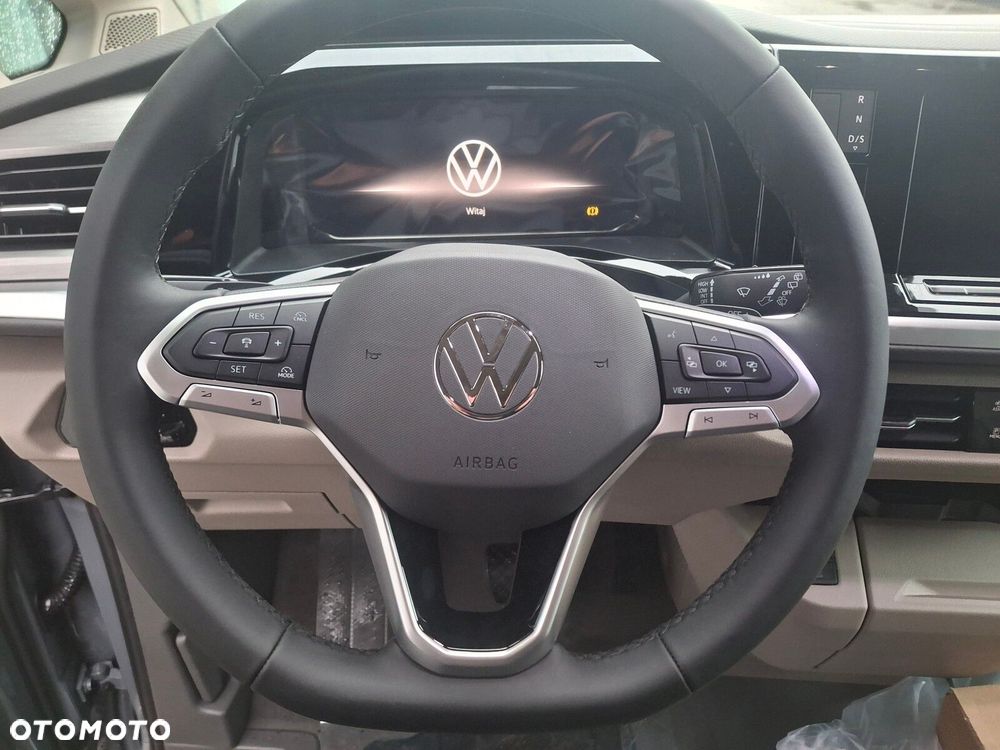 Volkswagen Multivan - 16
