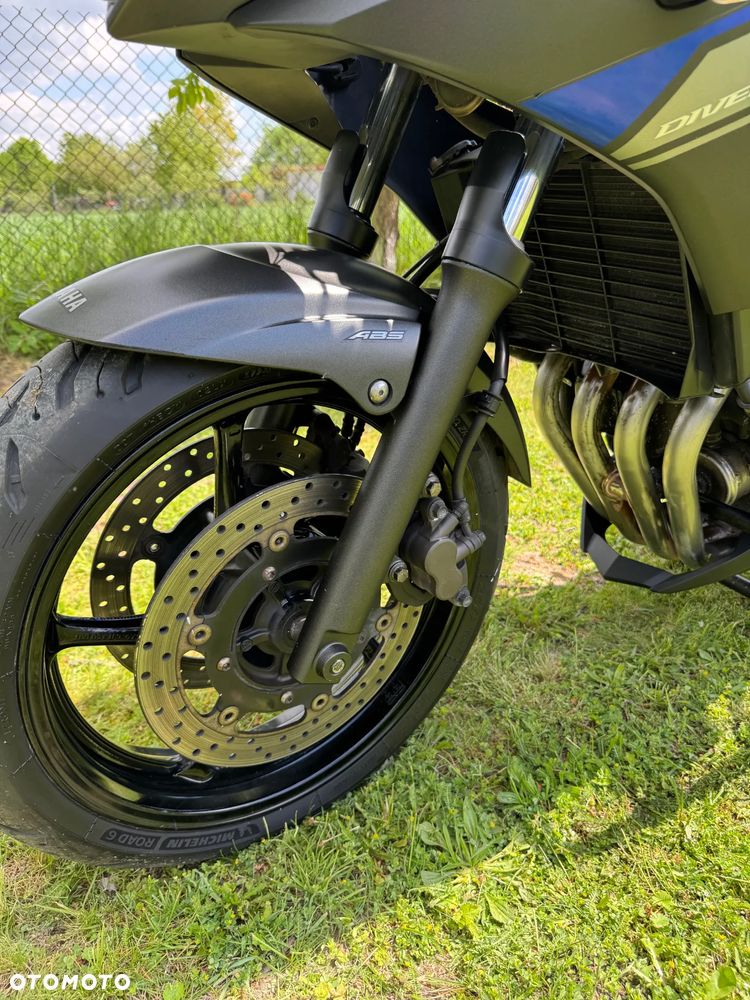 Yamaha XJ - 6