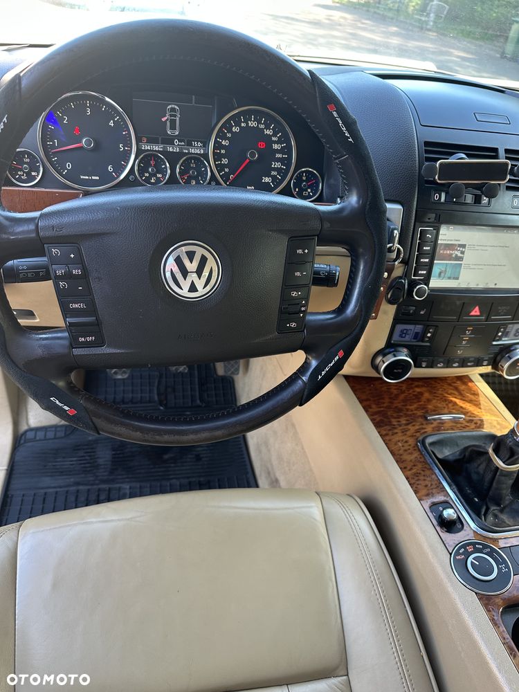 Volkswagen Touareg 3.0 V6 TDI DPF - 12