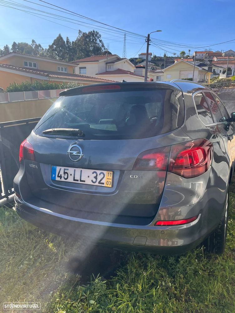 Opel Astra Sports Tourer - 26