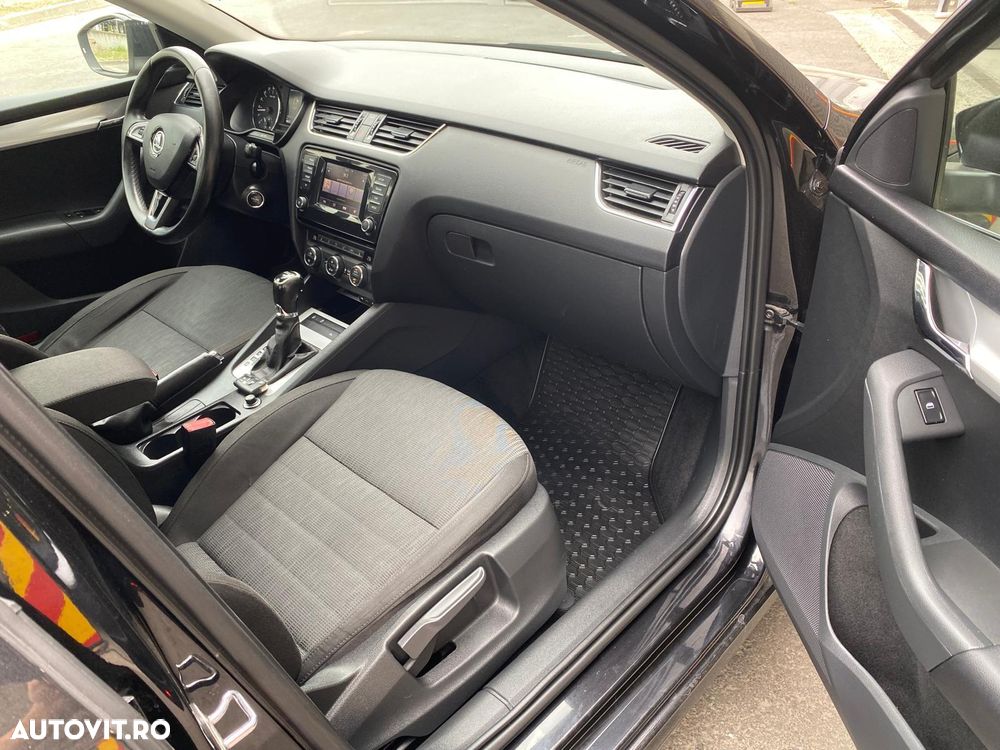 Skoda Octavia 1.6 TDI DSG Ambition - 16