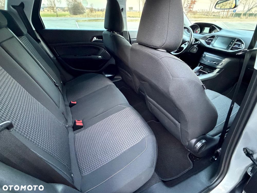 Peugeot 308 BlueHDi 130 EAT8 Stop & Start Allure - 30