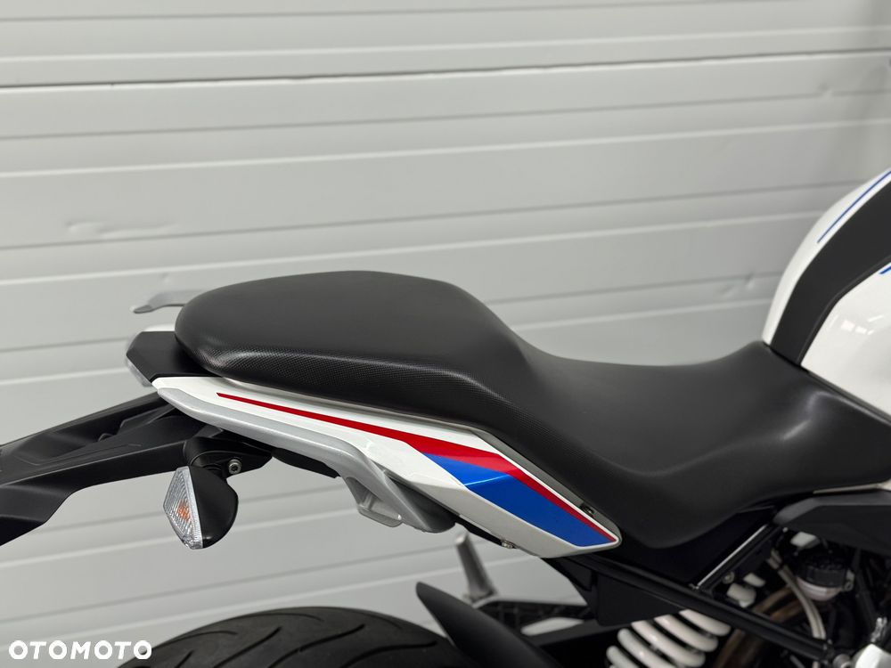 BMW G - 13