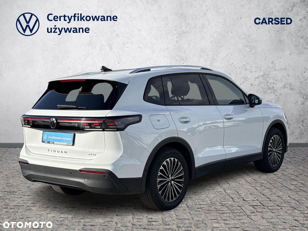 Volkswagen Tiguan - 5