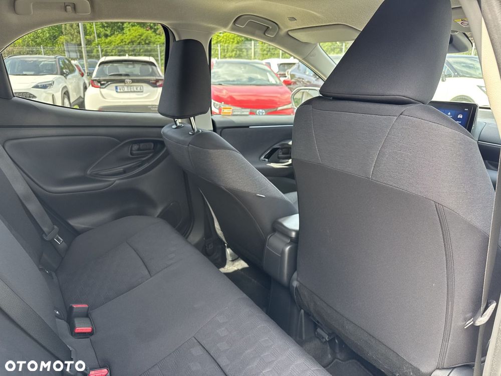 Toyota Yaris Hybrid 1.5 Style - 10