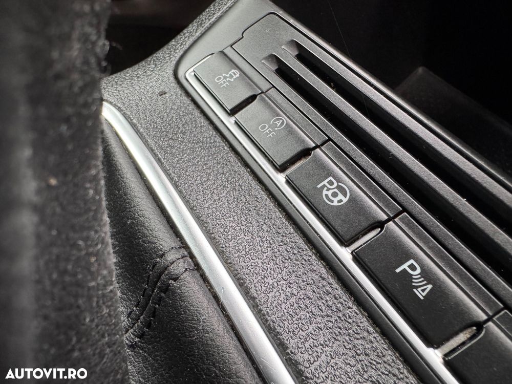 Volkswagen Tiguan - 9