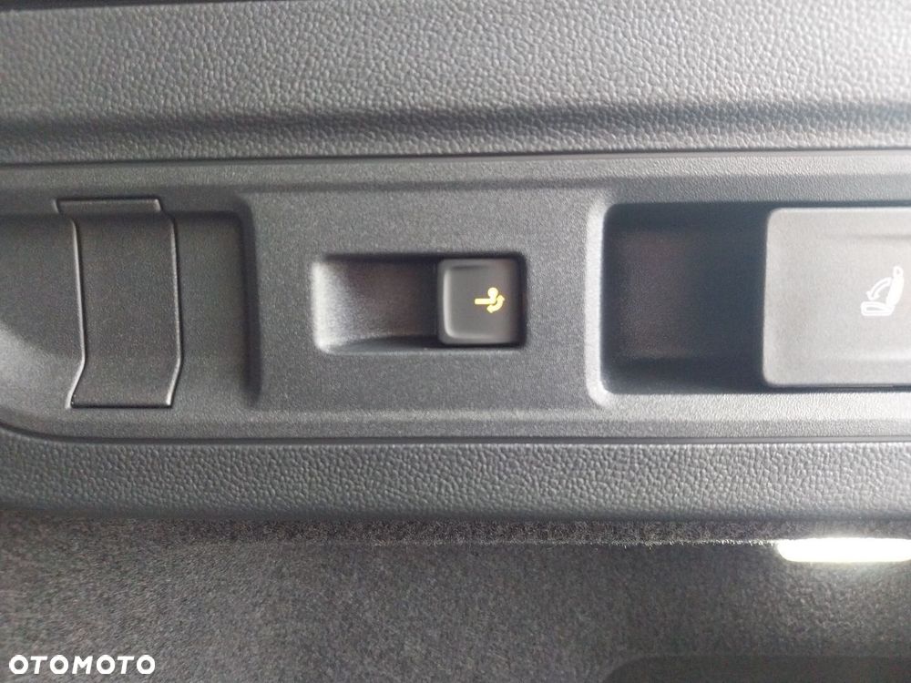 Volkswagen Passat Variant 2.0 TSI Business Plus DSG - 12