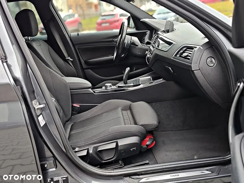BMW Seria 1 120i GPF Advantage sport - 30