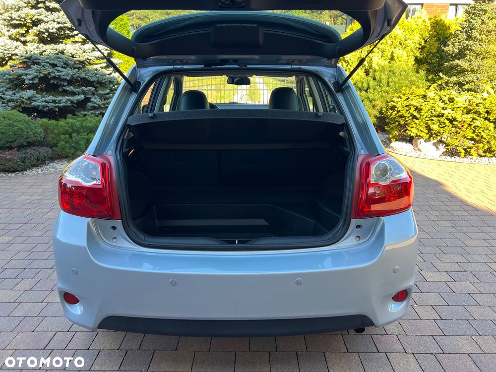 Toyota Auris 1.8 HSD Luna - 13