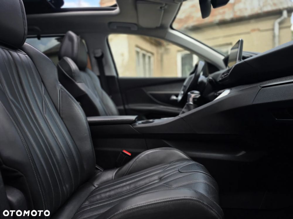 Peugeot 5008 - 24