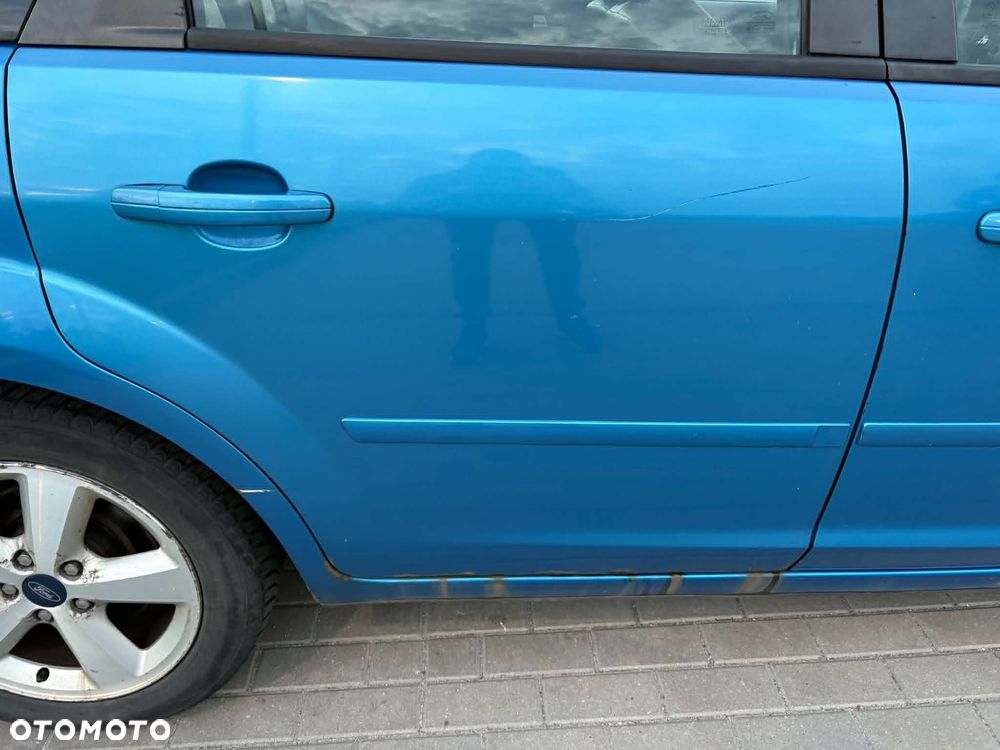 Ford Focus 2.0 Ghia - 7