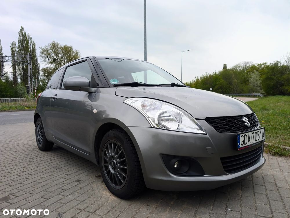 Suzuki Swift 1.2 Premium - 2
