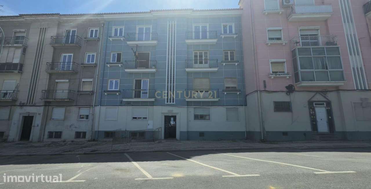 Apartamentos T2- 1°,2°e 3° andar a Estrear para Arrendamento – Damaia - Grande imagem: 2/19