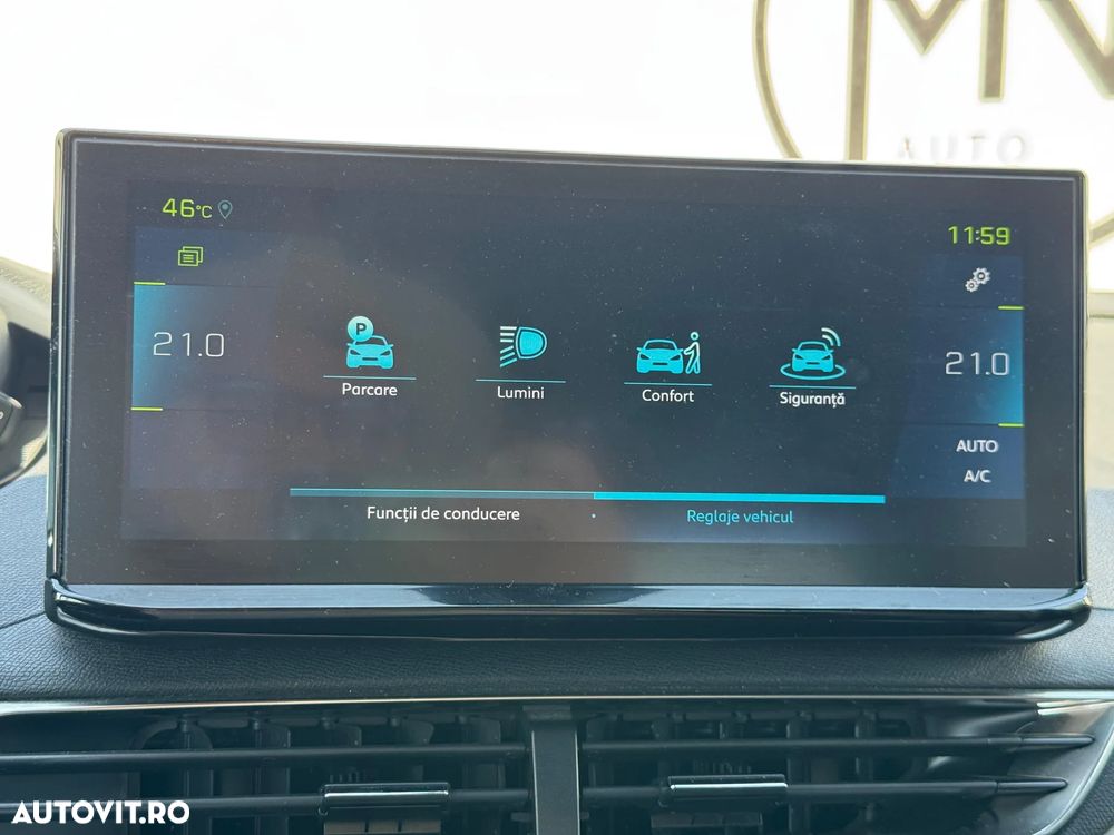 Peugeot 3008 PHEV EAT8 4X4 GT Pack - 29