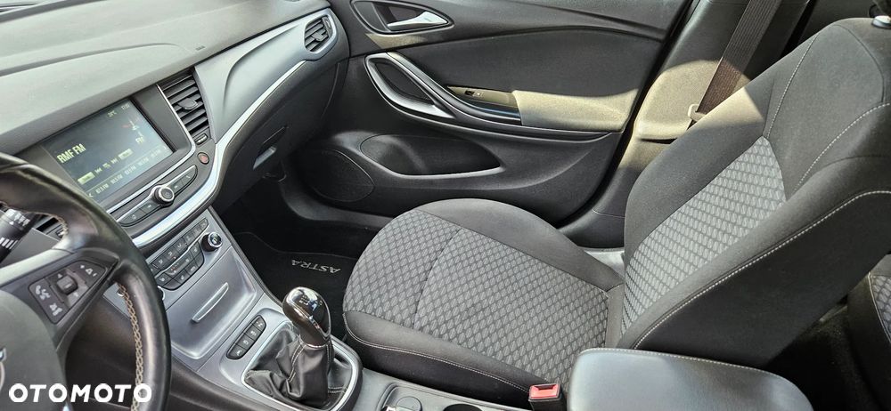 Opel Astra 1.4 T Cosmo S&S EU6 - 22