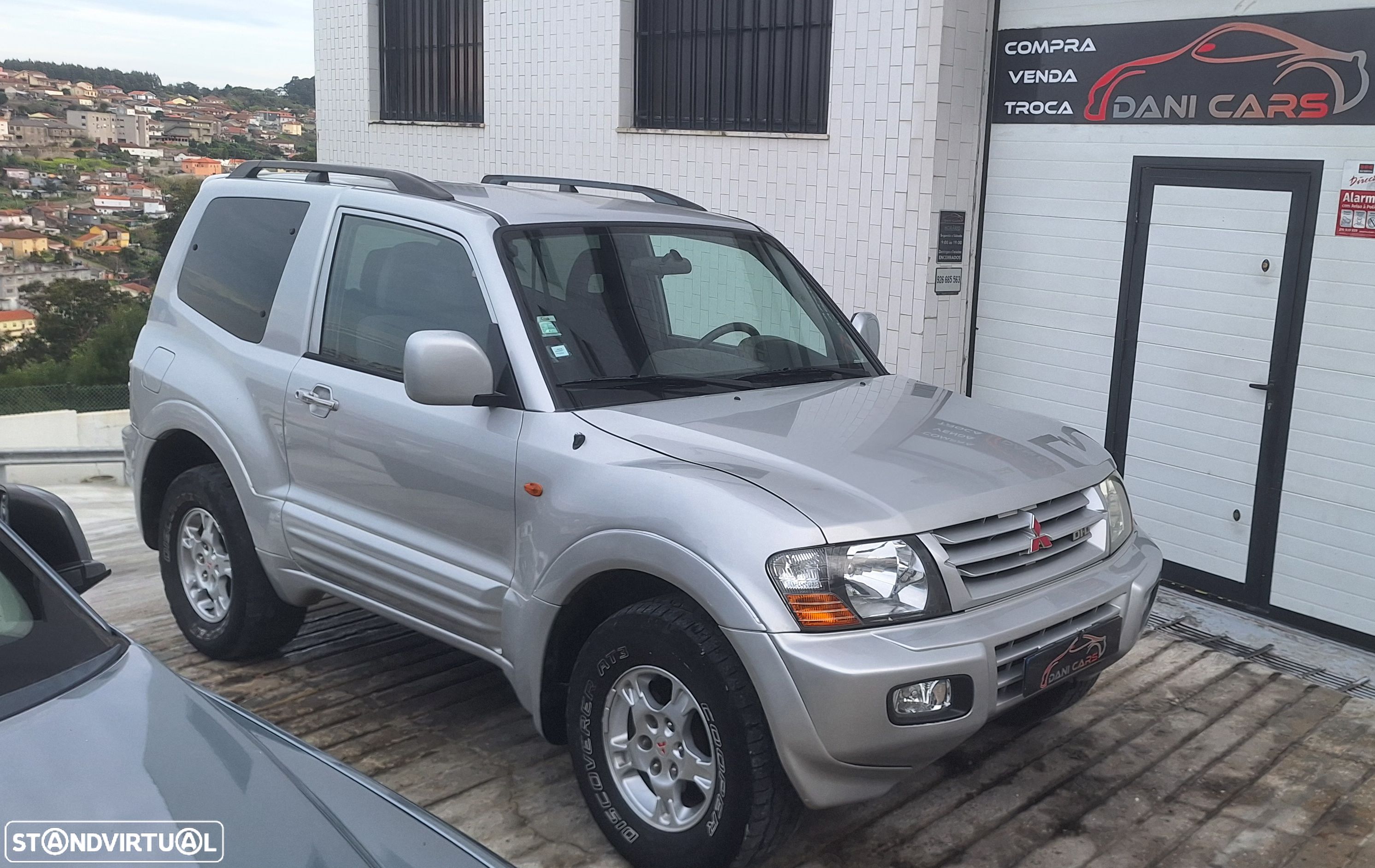 Mitsubishi Pajero 3.2 DI-D GLS - 1