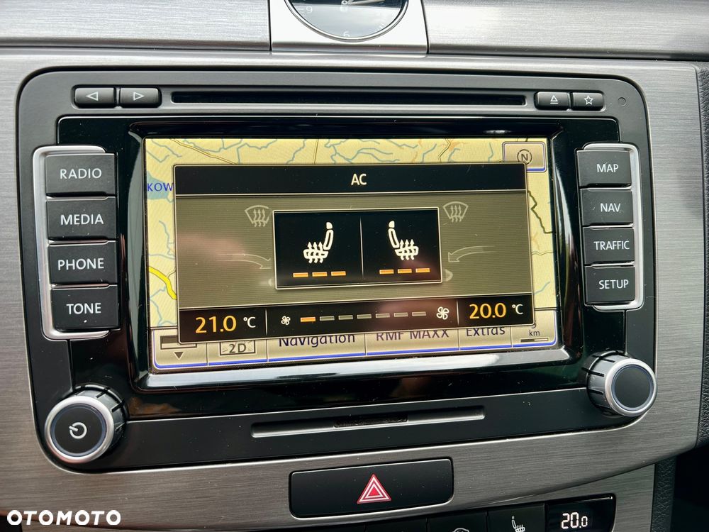 Volkswagen Passat 2.0 TDI 4Mot Highline DSG - 25