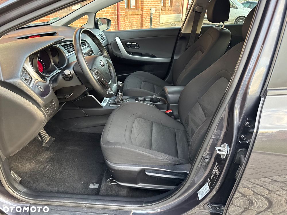 Kia Ceed 1.6 GDI Vision - 21
