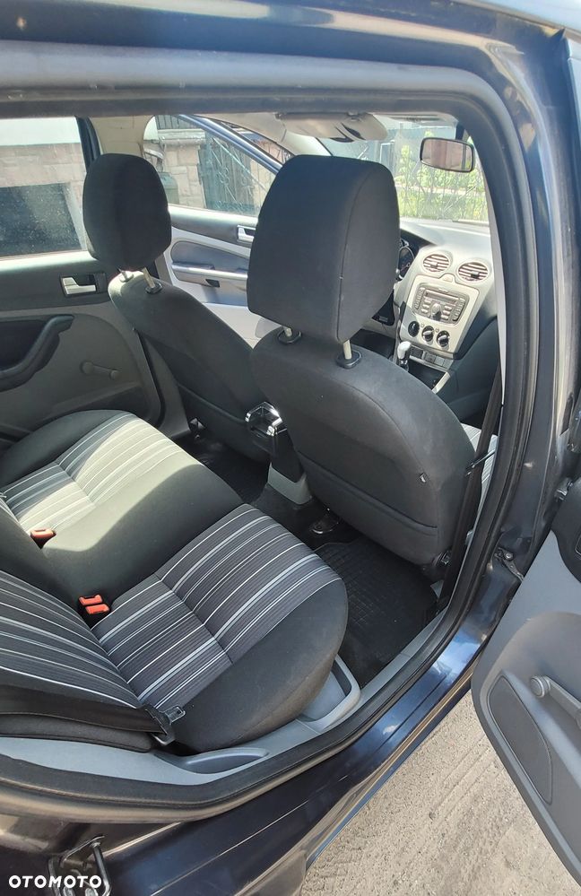 Ford Focus 1.6 TDCi cDPF Trend - 8