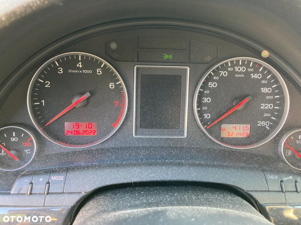 Audi A4 Avant - 9