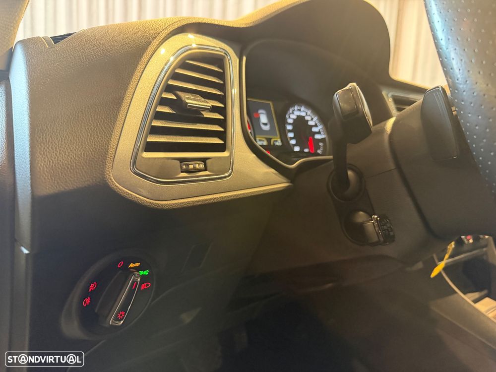 SEAT Leon SC 2.0 TDI DPF S&S DSG FR - 24