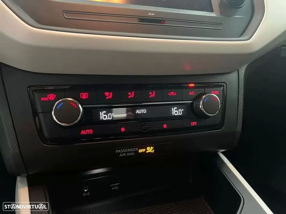 SEAT Arona 1.0 TGI XCELLENCE - 30