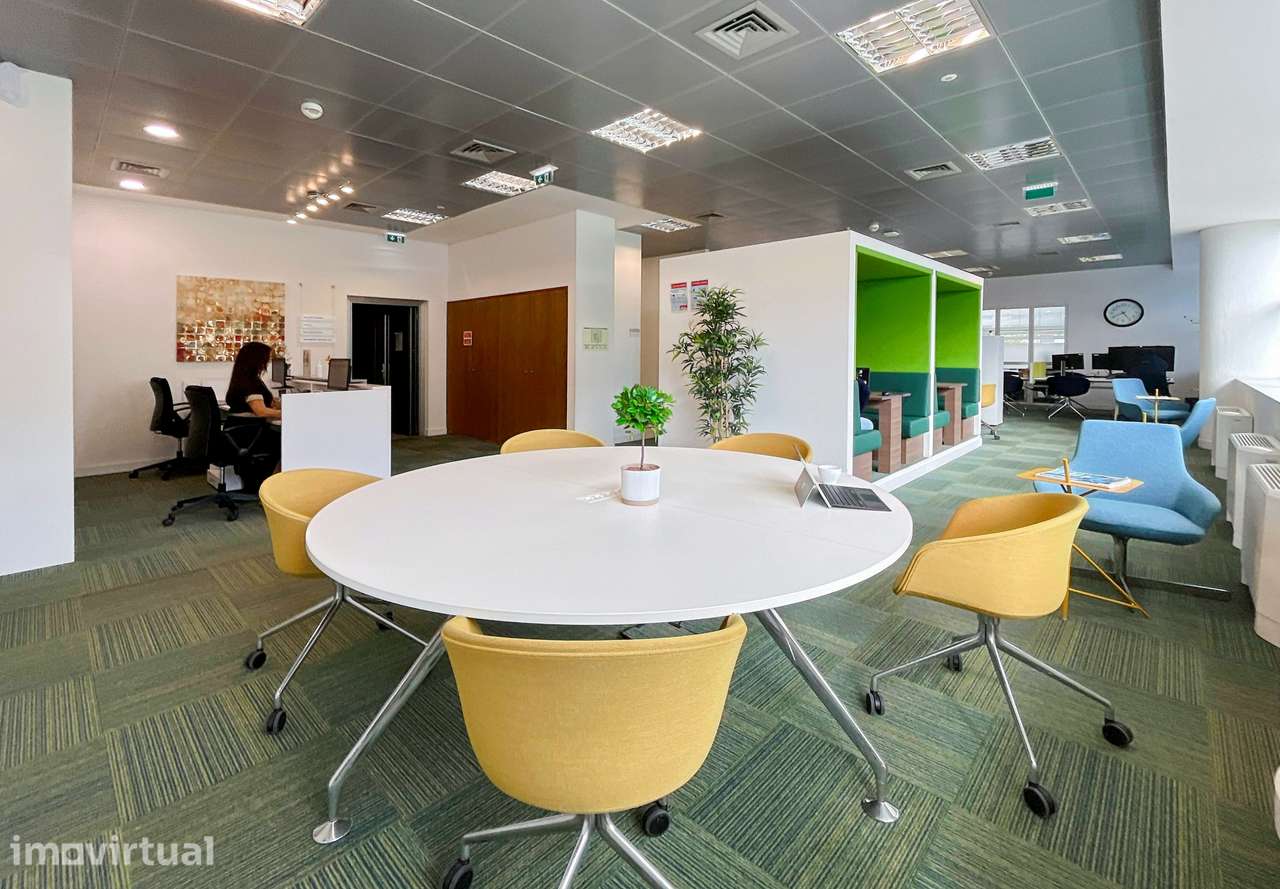 Escritório privado para 2 pessoas – Regus, Arrabida Vila Nova de Gaia - Grande imagem: 4/10