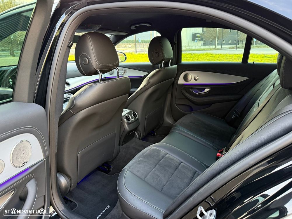 Mercedes-Benz E 300 de 9G-TRONIC AMG Line - 24