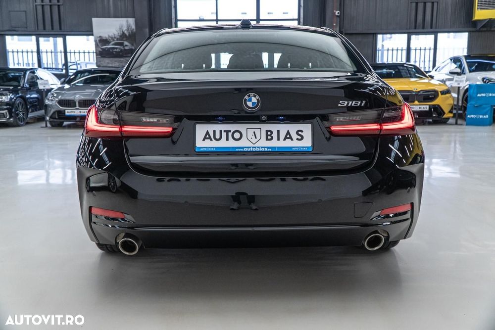 BMW Seria 3 318i Aut. - 26