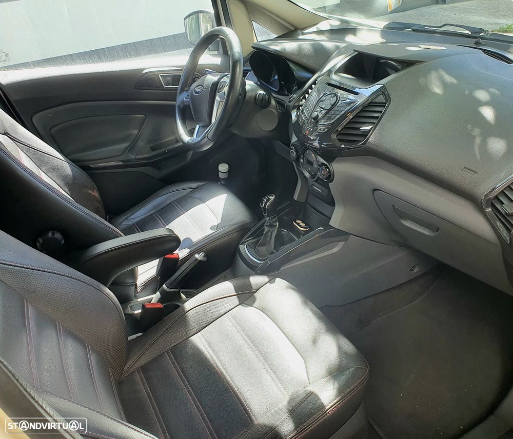 Ford EcoSport 1.5 TDCi Titanium - 6